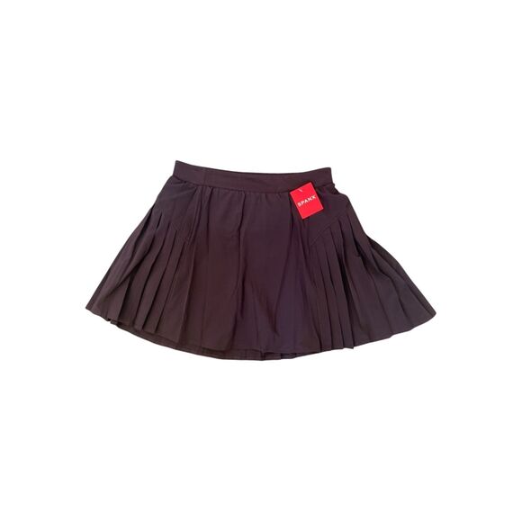 SPANX Pants - NWT Spanx The Get Moving Pleated Active Skort Dark Fig Purple Women’s Size Small